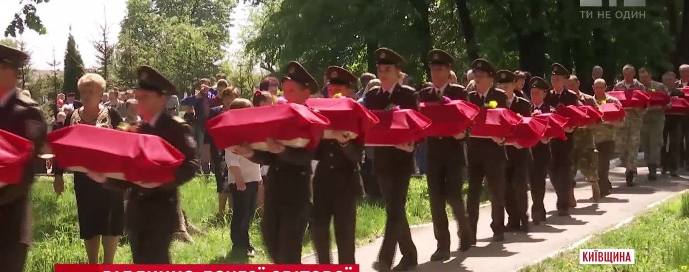 Под Киевом нашли массовое захоронение жертв войны