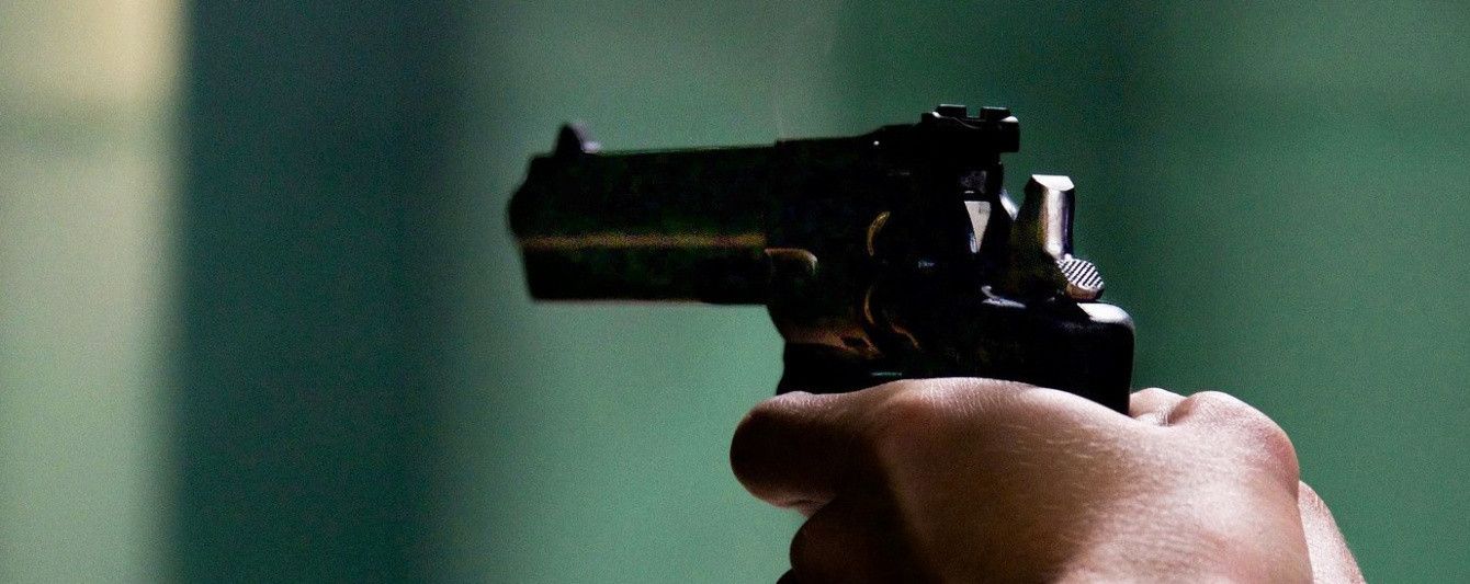 В Лос-Анджелесе девочка устроила стрельбу в школе: есть раненные