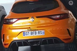 В Сети появилось фото нового Renault Megane RS