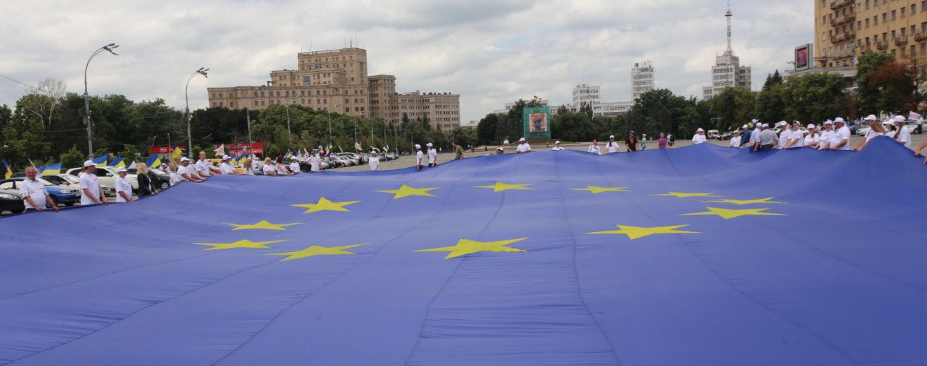 В Харькове эвакуировали сотни людей из самой большой площади Украины