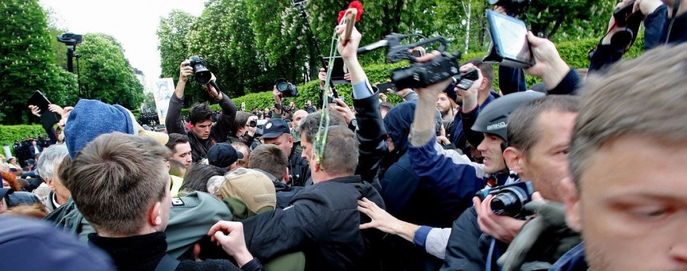 Луценко повідомив про 12 затриманих "тітушок" у Дніпрі