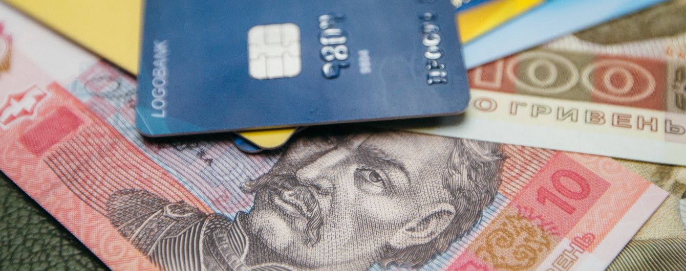Чи можуть у метро обчистити банківську картку? ТСН дослідила чутки про новітній спосіб шахрайства