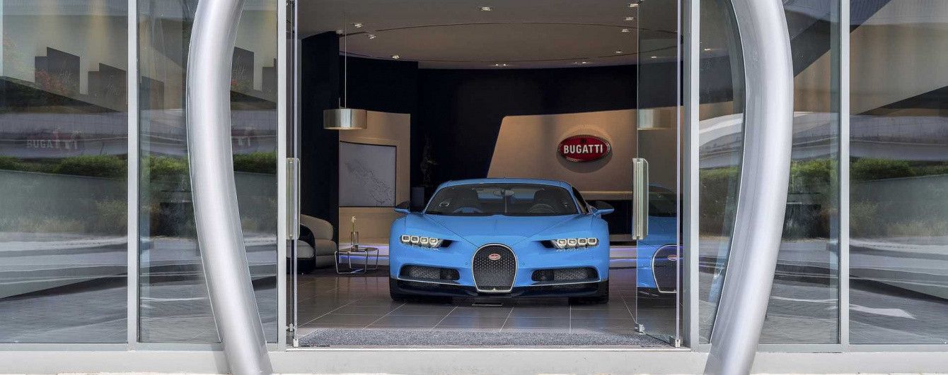 Bugatti открыла в Дубае свой самый большой шоу-рум