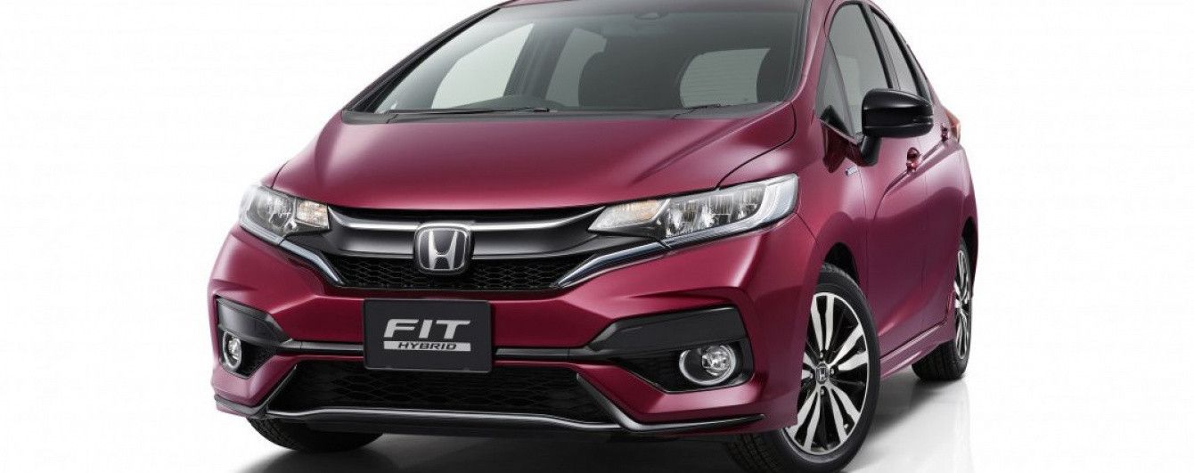 Honda представила рестайлинговый компактвэн Fit