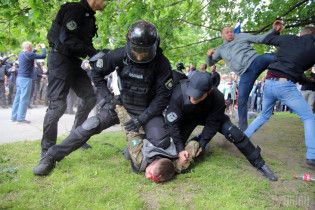 Погибшими в стрельбе в Днепре оказались АТОшники, пострадавшие во время столкновений 9 мая – СМИ