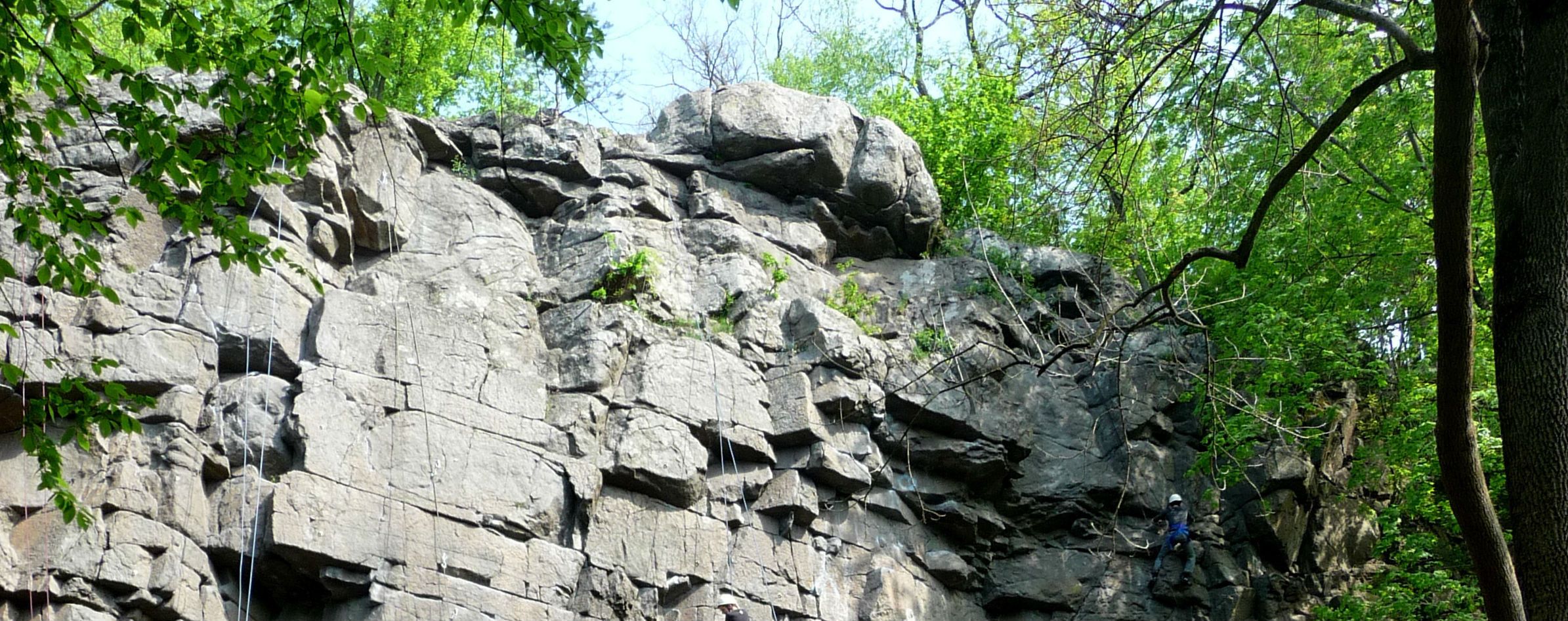 Скелі Дениші-Тригір’я