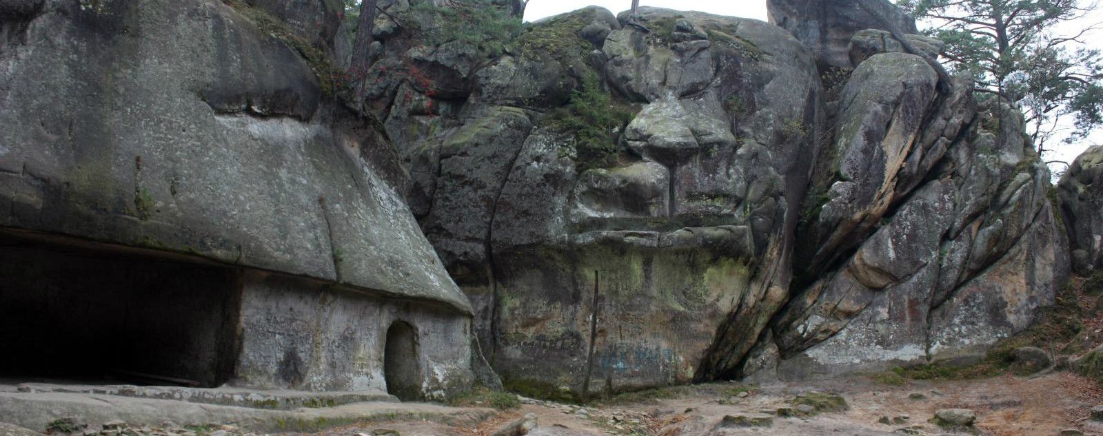 Скелі Довбуша