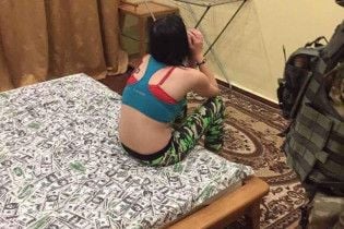 Поліція Київщини затримала банду сутенерів, які постачали повій гостям "Євробачення"