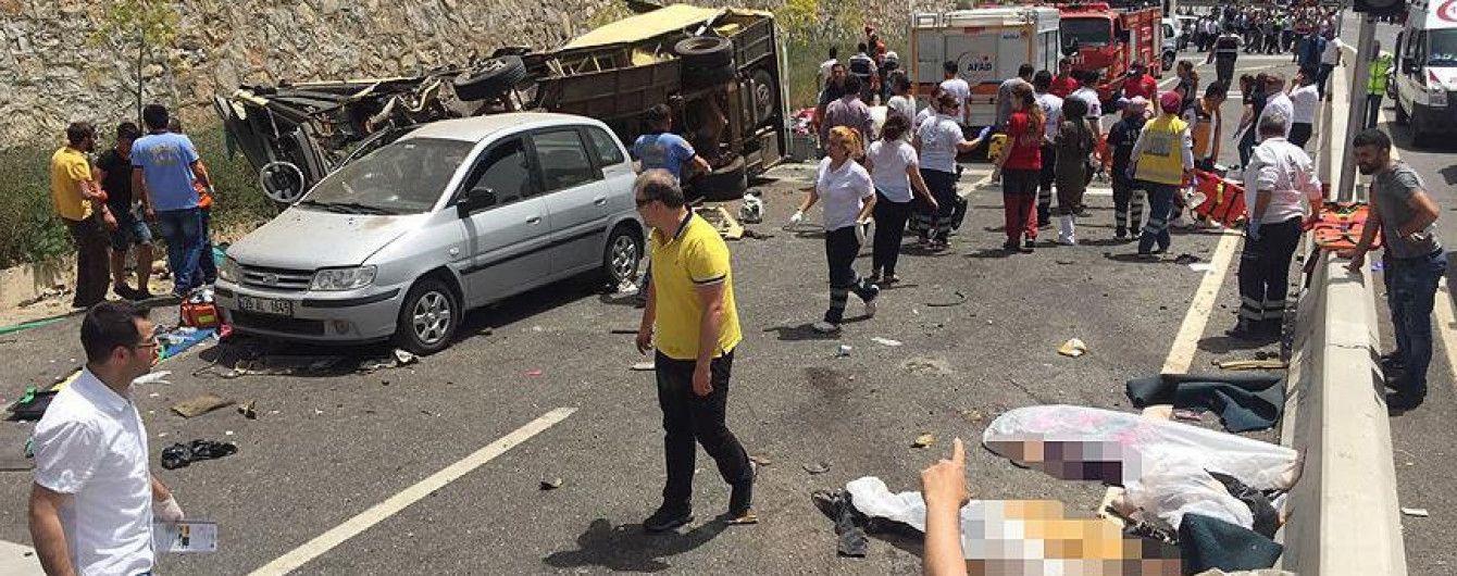 В Турции в ДТП с пассажирским автобусом погибли десятки людей