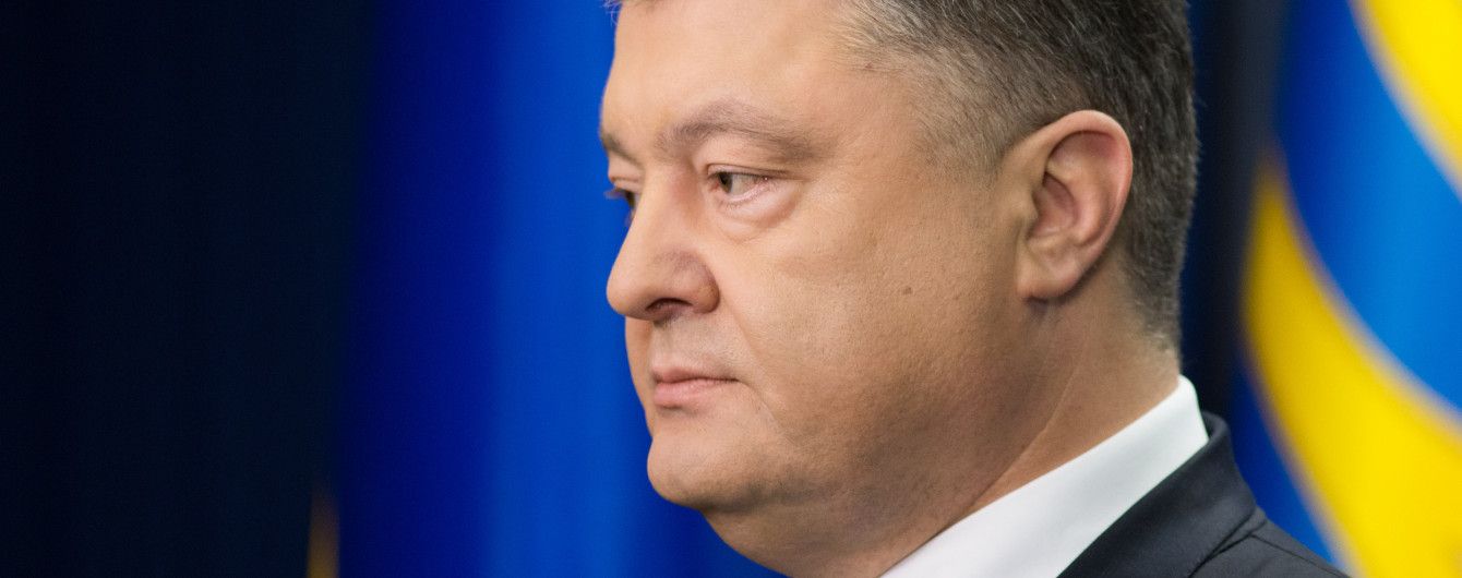 Порошенко повідомив, скільки українців мають на руках біометричні паспорти