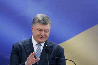 "Міст обов’язково знадобиться окупантам, коли вони залишатимуть наш Крим": Порошенко потролив Кремль
