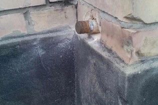 У Мар'їнці в стіні школи виявили нерозірваний снаряд