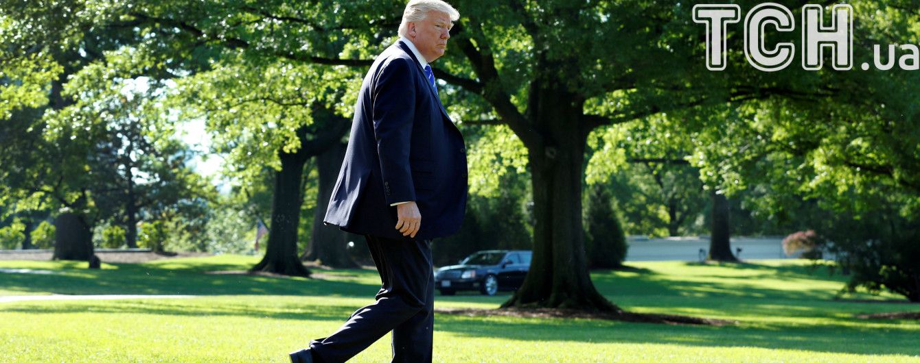 Демократы в Конгрессе зовут "на ковер" Трампа и Коми