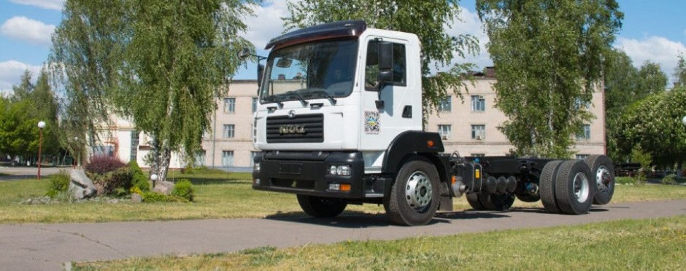 "АвтоКрАЗ" выпустил новое шасси с подъемной осью