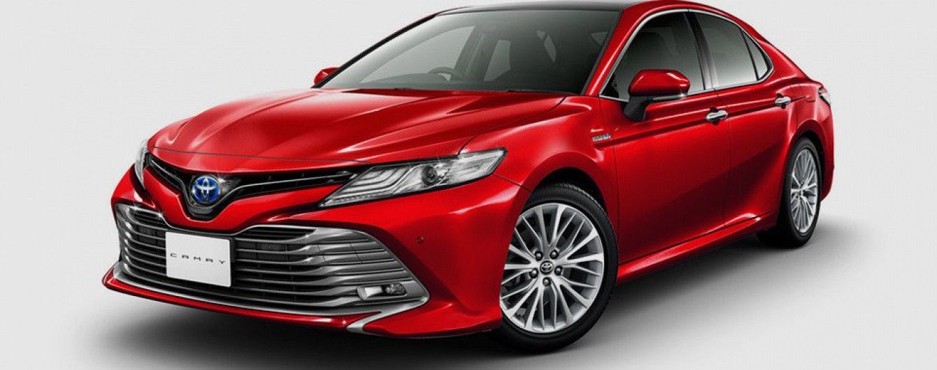 Toyota представила новую Camry для японского рынка