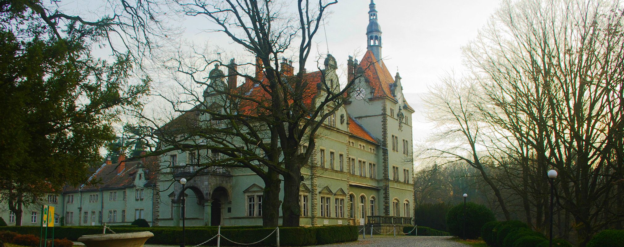 Палац графів Шенборнів