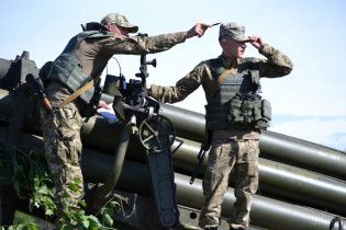 Ніжний будильник: за допомогою вірша Жадана волонтери збиратимуть гроші для бійців АТО