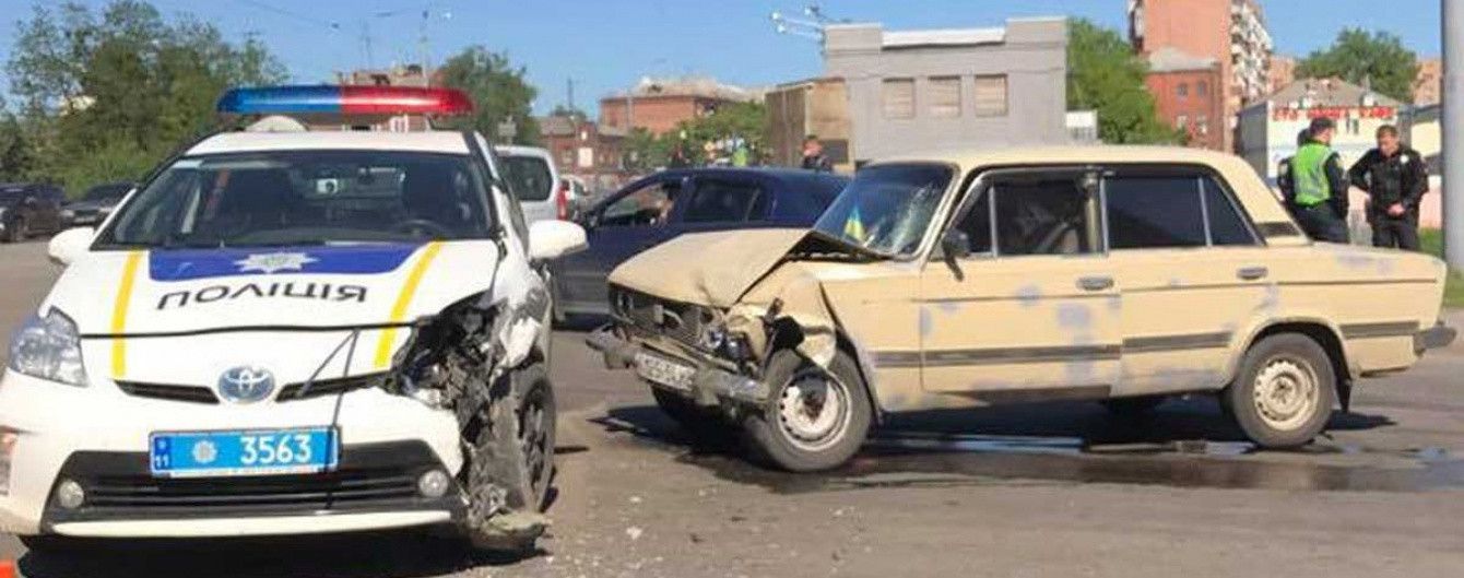 Аби закрити цвинтар побитих "Пріусів": українським копам дали уроки контраварійного водіння