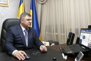 Силовики изъяли у экс-заместителя главы ГНС миллион долларов и 2 кг золота