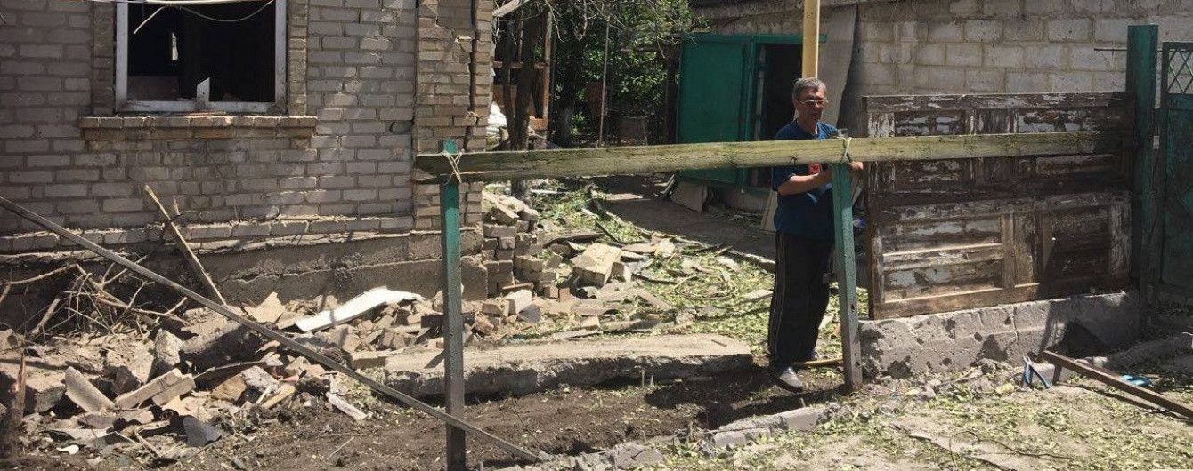 Сепаратисти вогнем з важкої артилерії накрили Красногорівку - штаб АТО