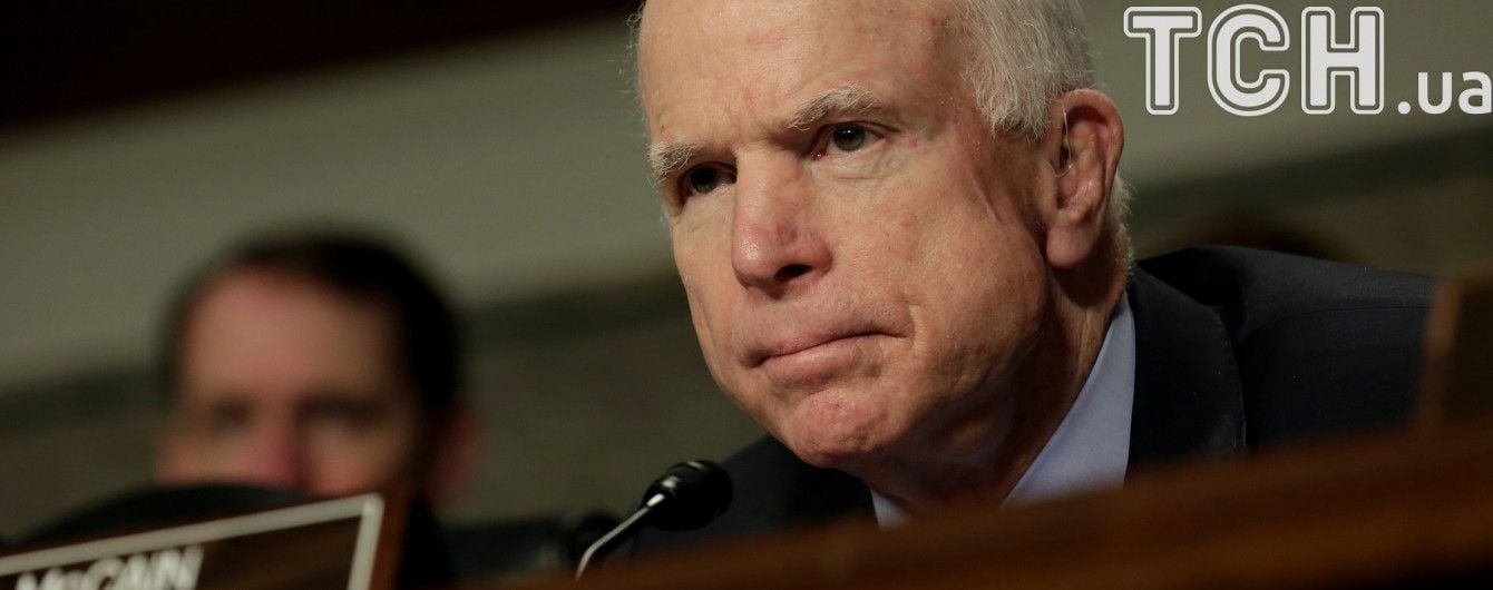 Маккейн закликав Трампа застосувати силу і змусити Асада заплатити за криваві злочини у Сирії
