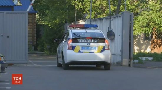 На Дніпропетровщині розшукують "поліцейських", які скоїли збройне пограбування ювелірки