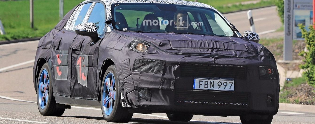 Китайский бренд Lynk & Co вывел на тесты серийный седан