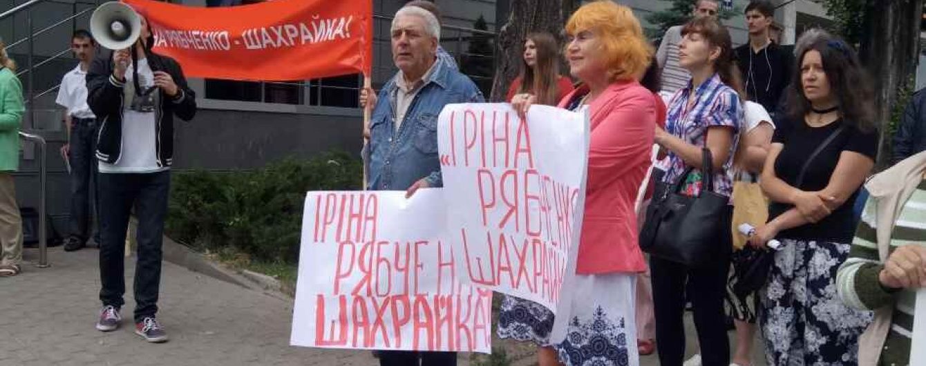 Фітнес-клуб "Софійський" тягне час в суді, щоб не платити судові витрати і не повертати кредит банку