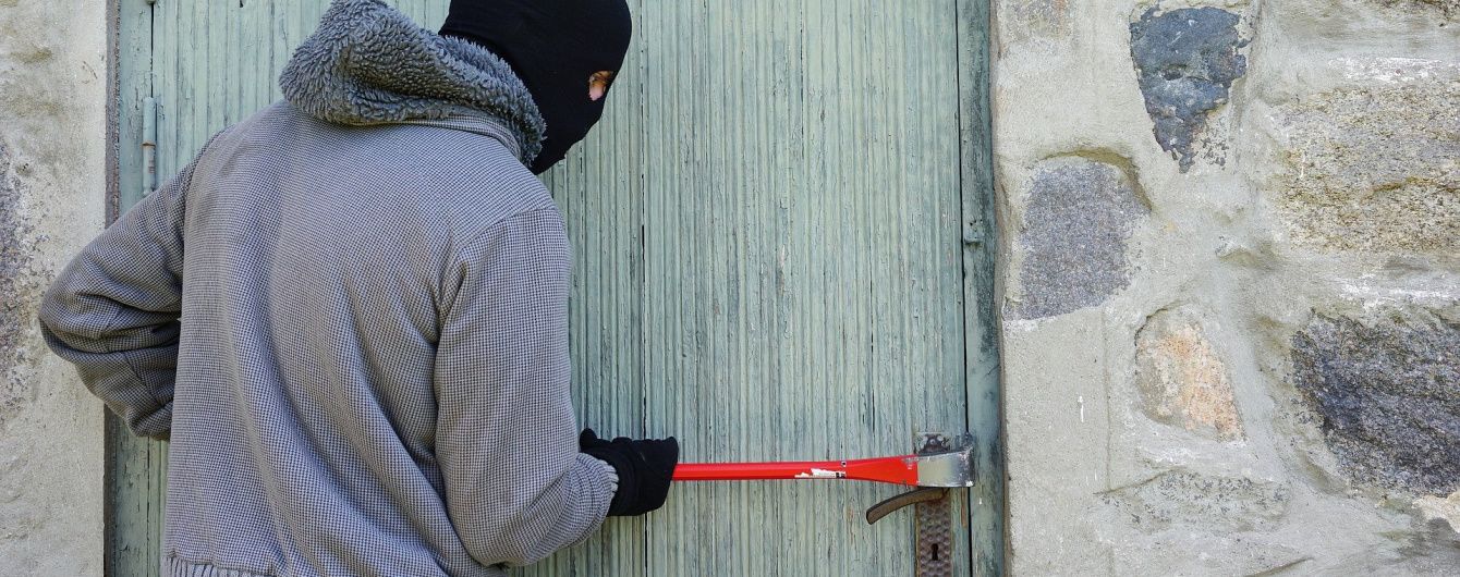 В Украине начался "сезон" квартирных краж: полиция советует не хвастаться отдыхом в соцсетях