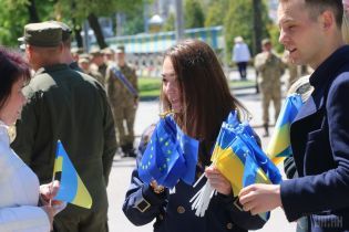 "Сказав прикордонникам, що їду пити каву": найцікавіші розповіді українців про перший досвід без віз у ЄС