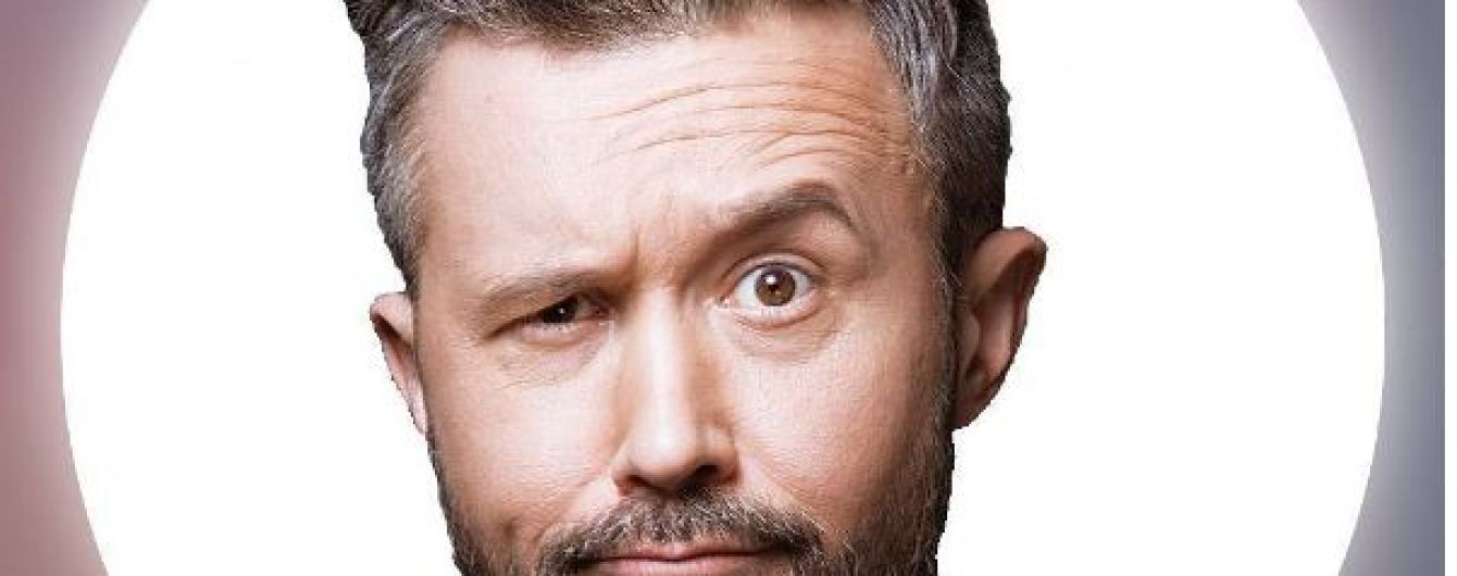 Тренер "Голосу країни-7" Бабкін став безбородим та перефарбувався у вогняно-червоний