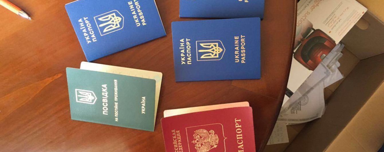 В Киеве задержали банду, которая легализовала в Украине российских преступников
