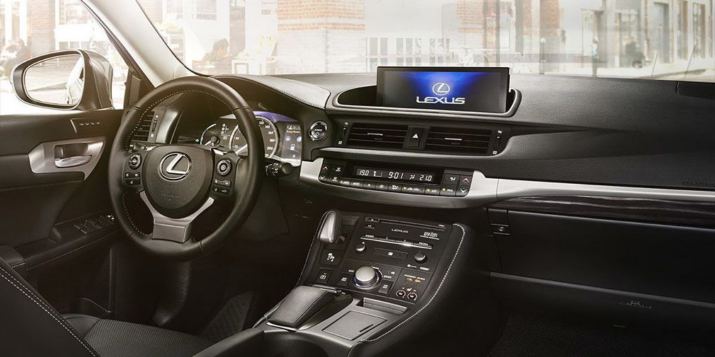 Lexus СT 200h