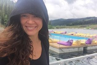 Неугомонная Руслана переплыла километровое озеро за 30 минут