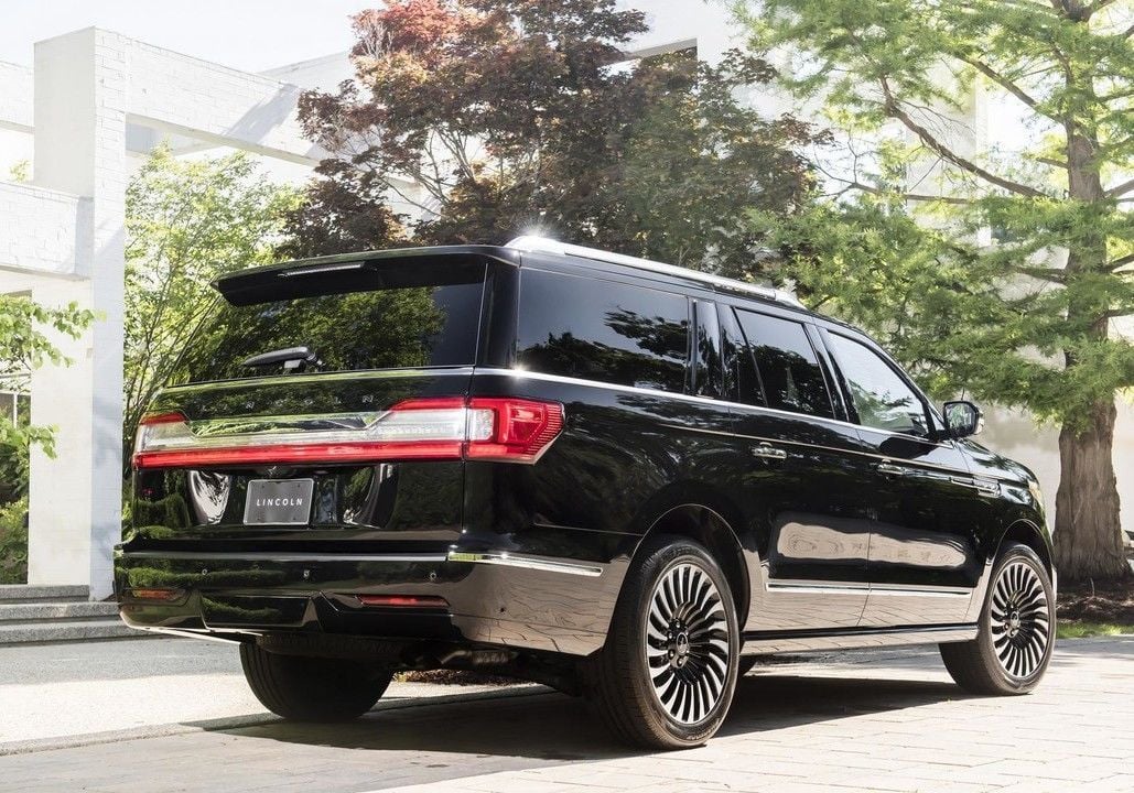 Lincoln Navigator Extended