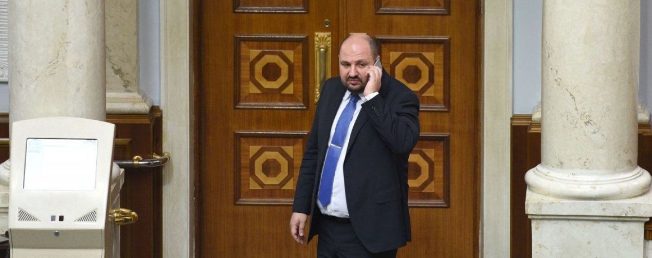 Долларовый миллионер и "доверенный" Порошенко. Что известно о скандальном нардепе Розенблате