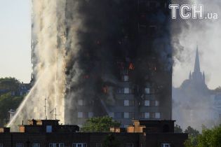 Трагічну пожежу в Лондоні передбачили ще 24 роки тому в серіалі "Картковий будинок"
