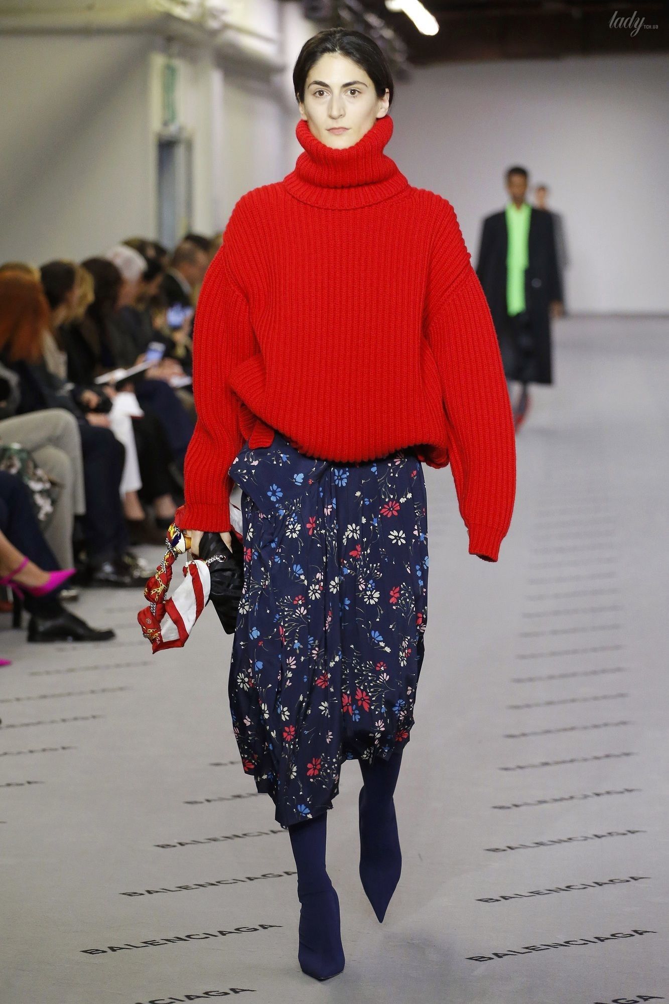 Коллекция Balenciaga прет-а-порте сезона осень-зима 2017-2018_27