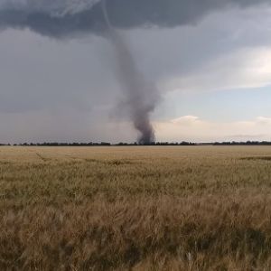 Очевидці зняли на відео торнадо під Маріуполем