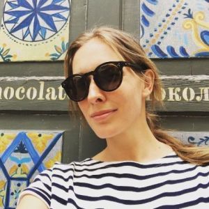 У бассейна и в компании любимого мужа: Катя Осадчая показала снимки с уикенда во Львове