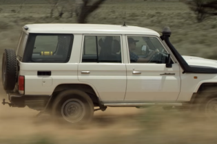 В Австралии Toyota Land Cruiser получит систему экстренной связи