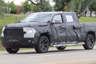 Ram Trucks вывел на тесты новый пикап Ram 1500