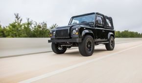 Американские тюнеры оснастили Land Rover Defender мотором Chevrolet Corvette