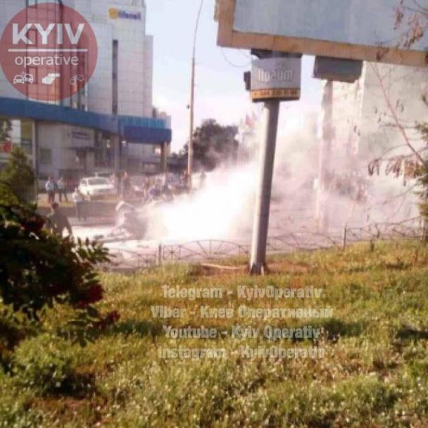 У Києві на Солом’янці вибухнуло авто, постраждав чоловік