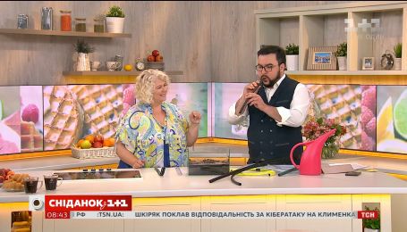 Как правильно поливать цветы и огород