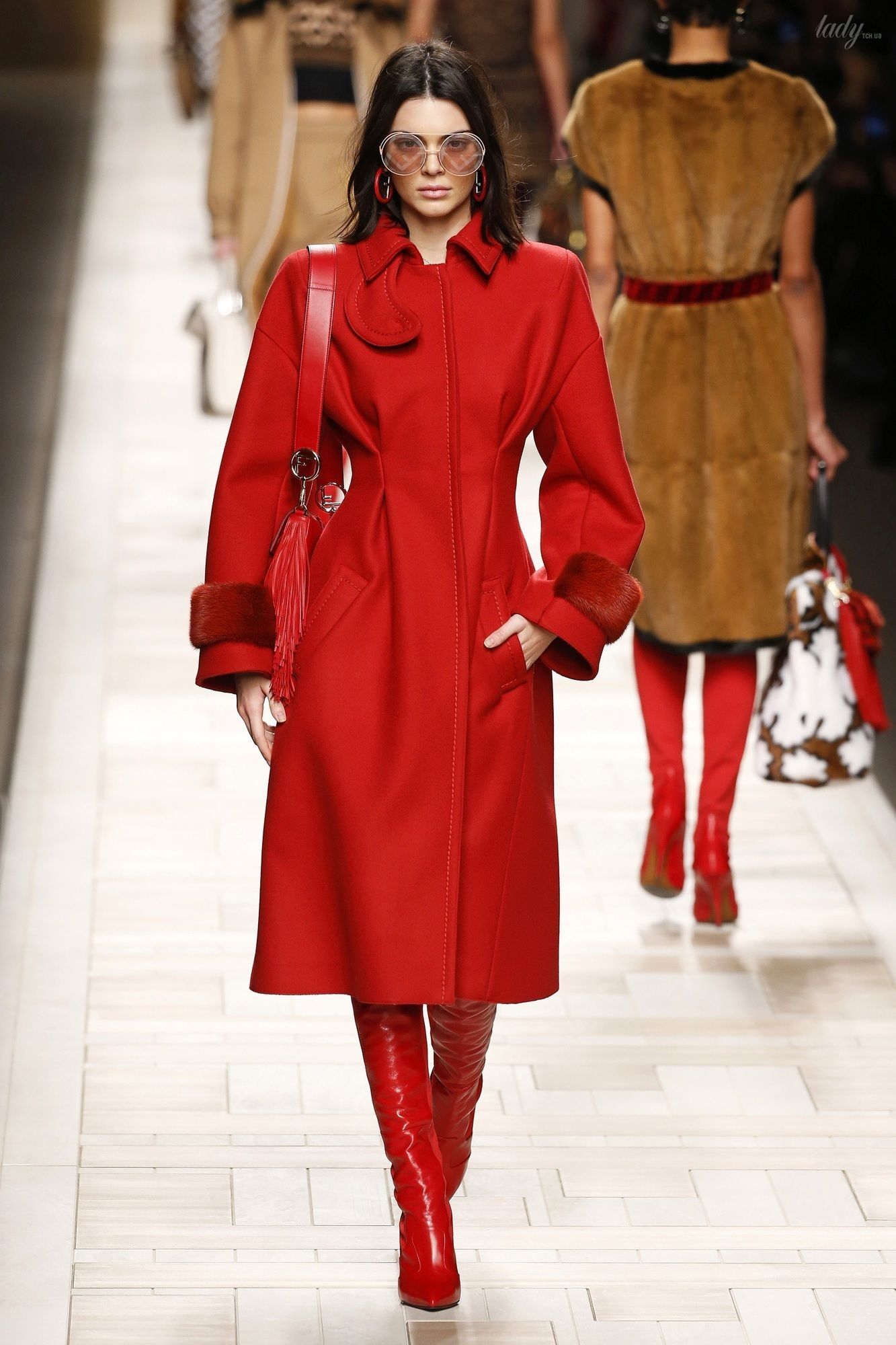 Коллекция Fendi прет-а-порте сезона осень-зима 2017-2018_16