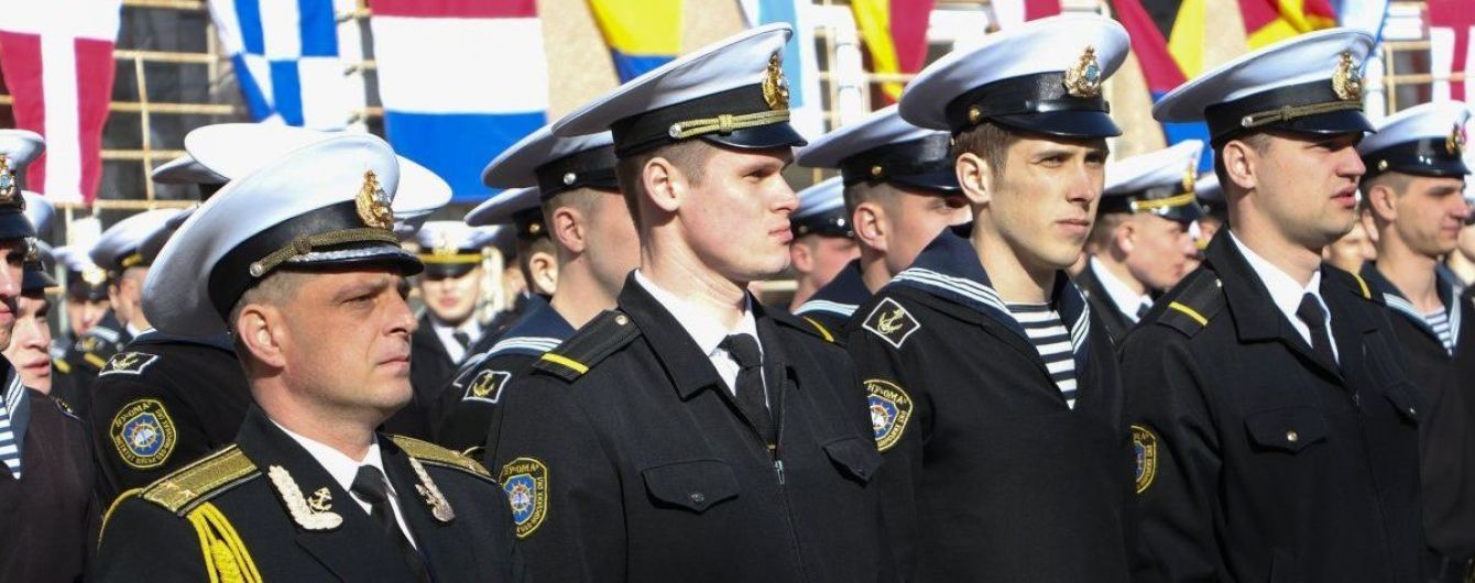 На "оборонку" підуть 6 млрд гривень Януковича – Турчинов