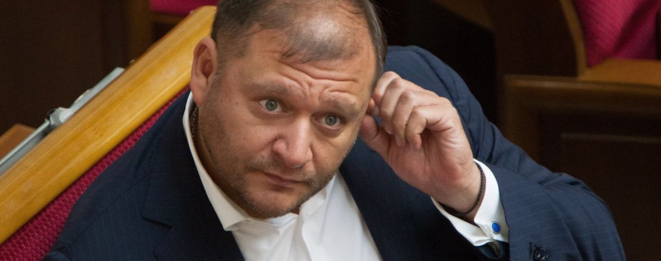 Добкин взял в Раду "тревожный чемоданчик" со спортивным костюмом и кроссовками