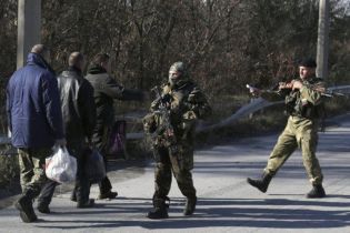 Из плена боевиков освободили двух человек, которых задержали в ОРДЛО в "деле Асеева "