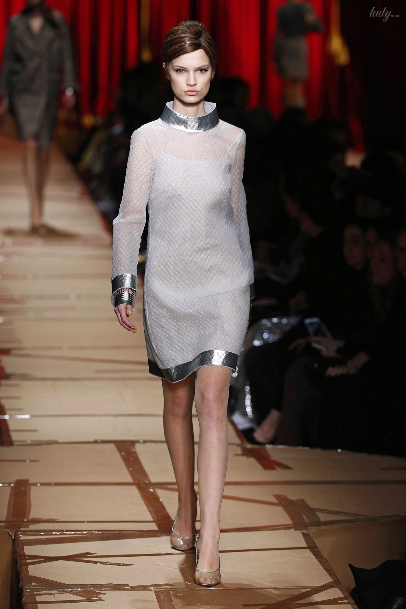 Коллекция Moschino прет-а-порте сезона осень-зима 2017-2018_19